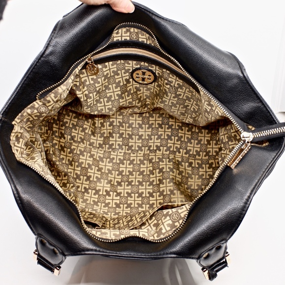 TORY BURCH~thea round tote~TASSELED LARGE HOBO BAG in BLACK PEBBLED LEATHER - Picture 8 of 9